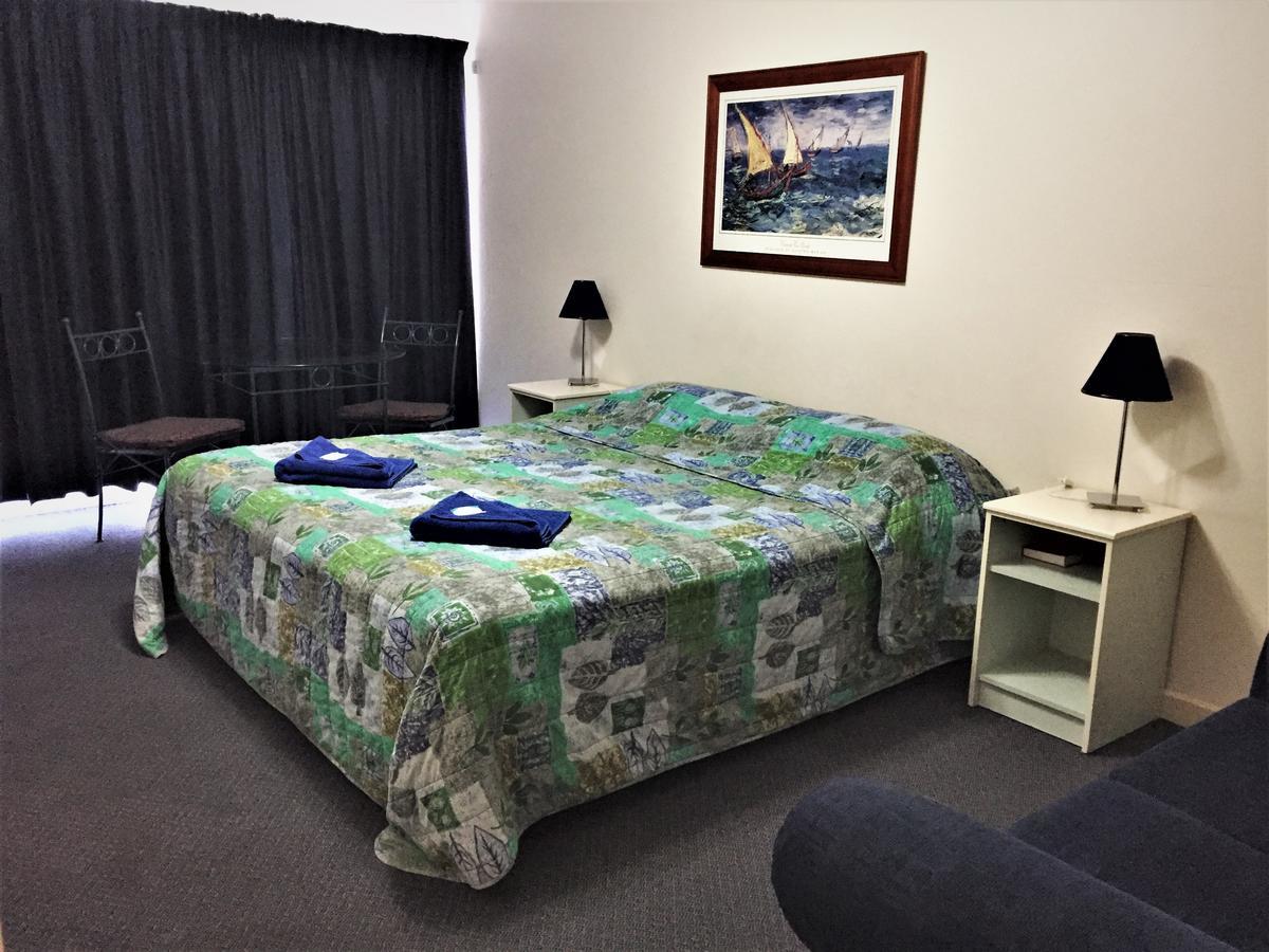 Ceduna Motor Inn Bagian luar foto